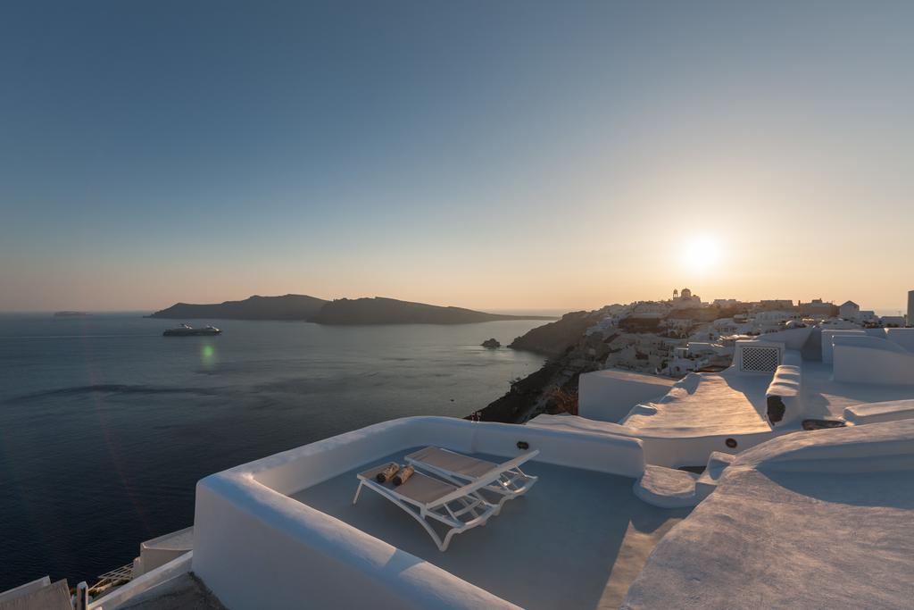 Anemomilos Oia  Exterior photo