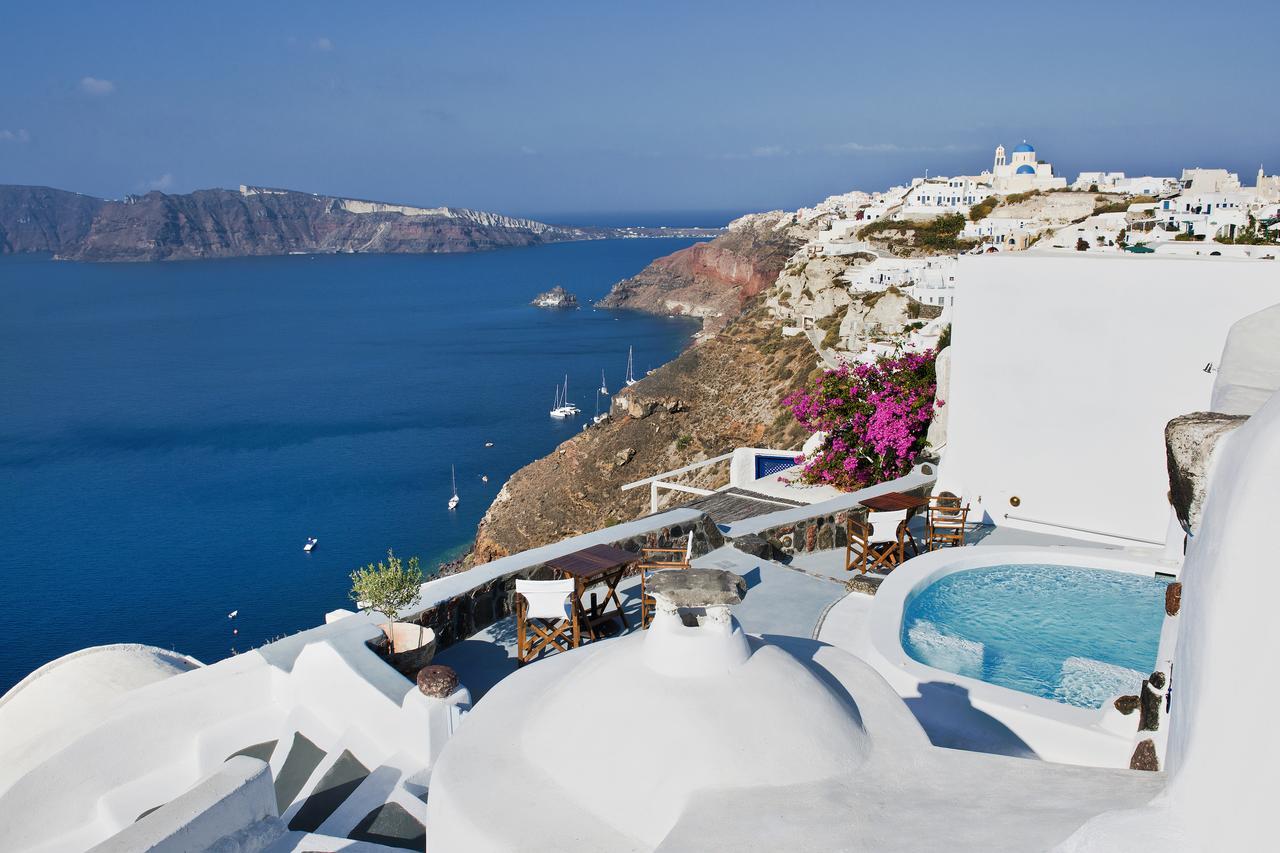 Anemomilos Oia  Room photo
